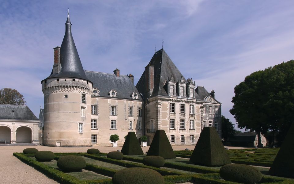 Château d’Azay-le-Ferron : visite, tarifs et où dormir