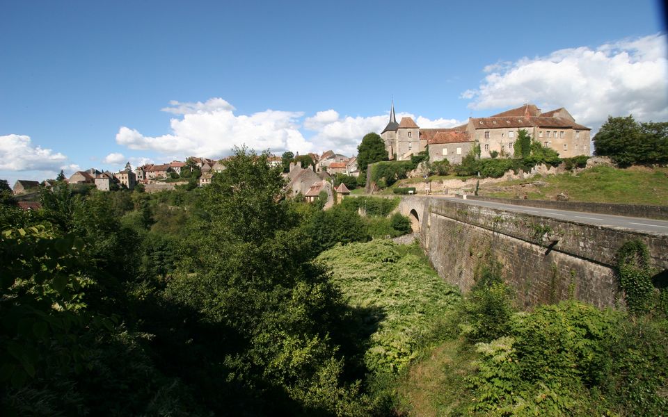 Saint-Benoît-du-Sault : cité médiévale, visite et où dormir